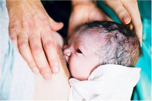 newborn-nursing